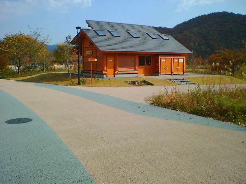 工場・ビル等の暑さ対策 遮熱塗料【ミラクール】