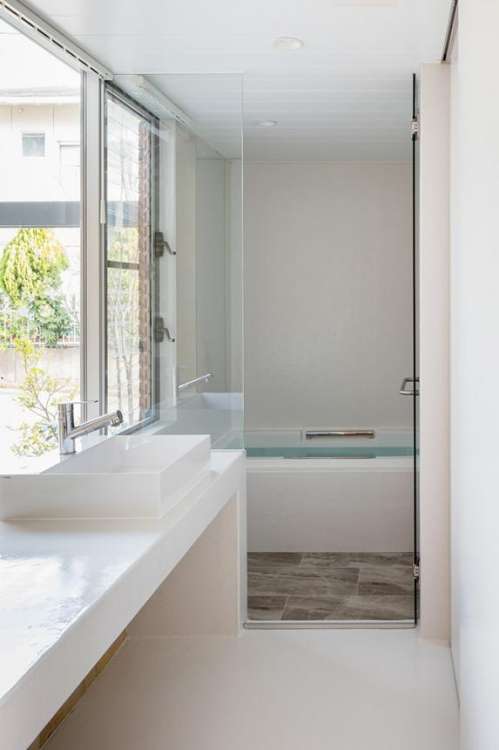 エレガンス/株式会社ミラタップ