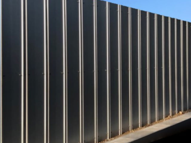 仮囲い鋼板 めっき2山型