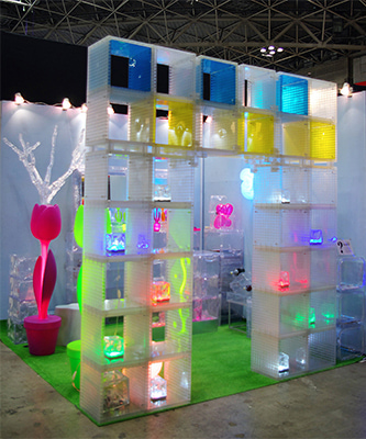 プラスチック製グリッドパネルキャビネット「キュービリア」