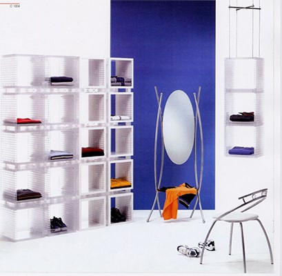 プラスチック製グリッドパネルキャビネット「キュービリア」