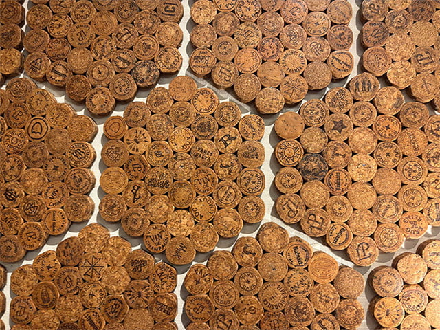 CIRCLE OF CORK Wall Materials【ワイン栓プレートドット(ハニカム)】