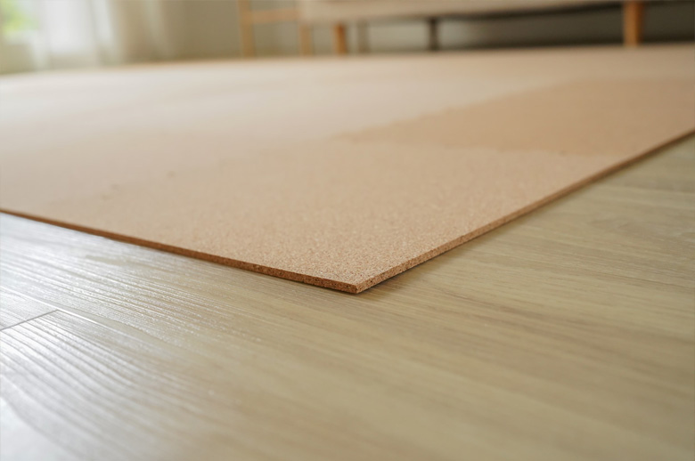 ペットに最適!芯までコルクの日本製コルクマット