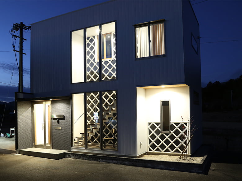 なまこ壁【四半張り】/中津鋼材株式会社