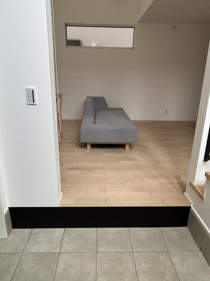 MetaLux M+Step 上框