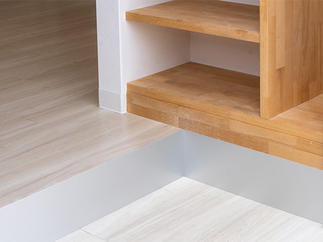 MetaLux M+Step 上框