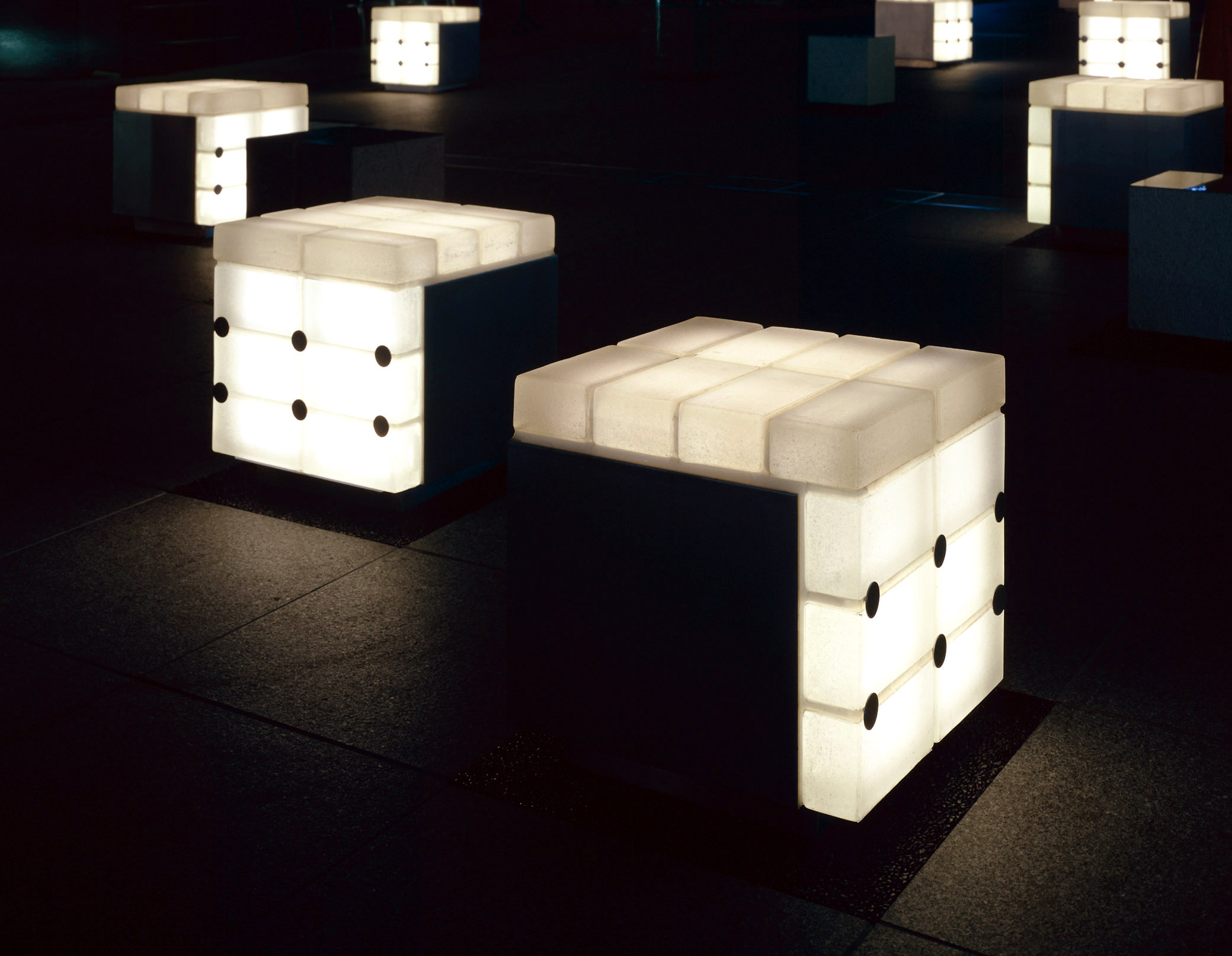 ガラスレンガ グラソア