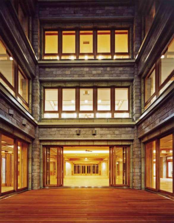 アルタスウッド ウィンドウ