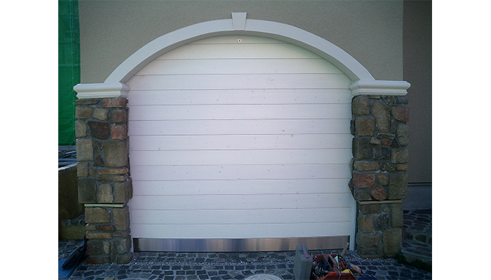 電動木製ガレージドア「ウッデイ」防火設備EB(遮炎性能)・EC(準遮炎性能)タイプ