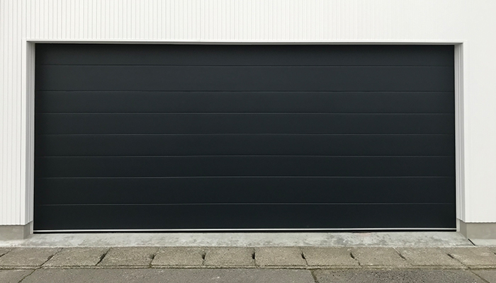 電動スチール製ガレージドア「Eシリーズ」RVタイプ