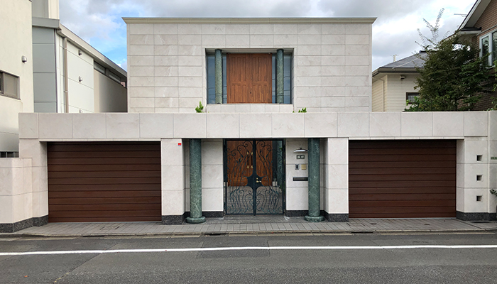 電動木製ガレージドア「ウッデイ」 ソリッドタイプ