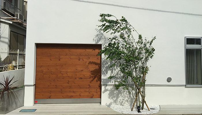 電動木製ガレージドア「ウッデイ」防火設備EB(遮炎性能)・EC(準遮炎性能)タイプ