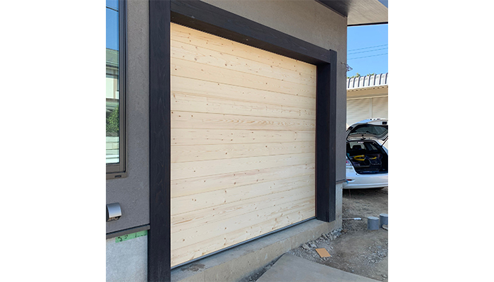 電動木製ガレージドア「ウッデイ」防火設備EB(遮炎性能)・EC(準遮炎性能)タイプ