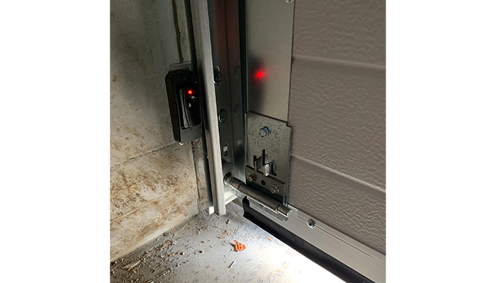 電動スチール製ガレージドア「Eシリーズ」RCタイプ