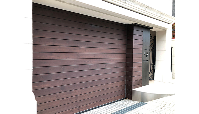 電動木製ガレージドア「ウッデイ」 ソリッドタイプ