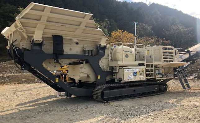 モール・ストレッチ・コンベア