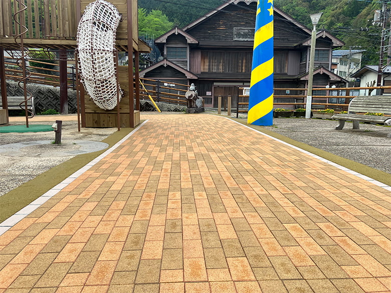 木煉/日本道路株式会社