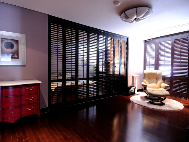 ウッドシャッター 折れ戸仕様