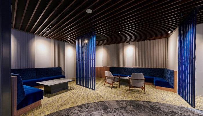 KOMOREBY コモレビ