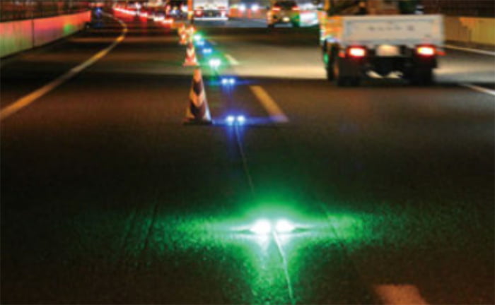 【NETIS登録番号:KT-230040-A】【路面点滅誘導灯】ミチテラ®