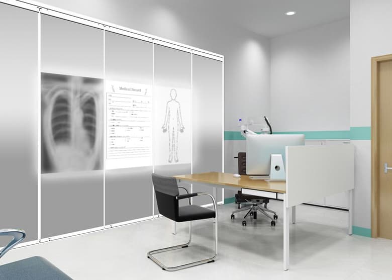 調光移動間仕切「FOGMO」/岡田装飾金物株式会社