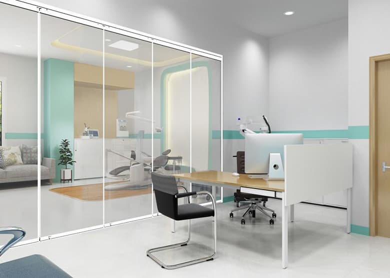 調光移動間仕切「FOGMO」/岡田装飾金物株式会社