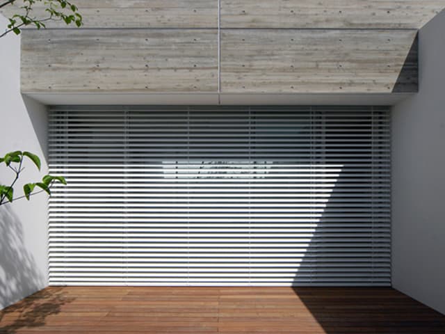 外付けブラインドシステム【ヴァレーマ】