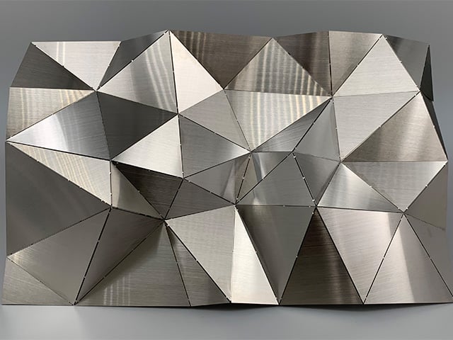 【SORIORI】金属素材加工 強靭さと造形美を両立するオーダーメイド金属装飾