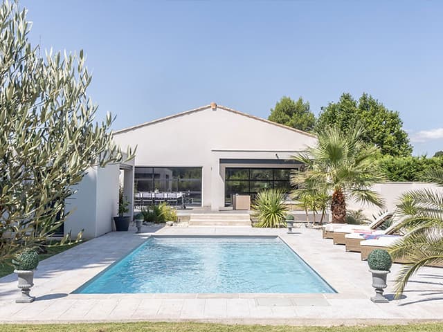 ラグジュアリー マジラインプール ろ過機一体型プール 機械室不要