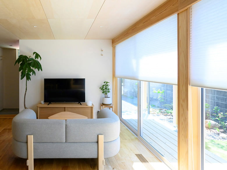 ハニカム構造・断熱ブラインド《ハニカムaSsu》