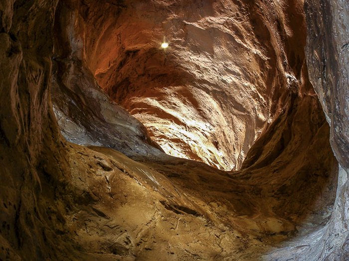 人工洞窟