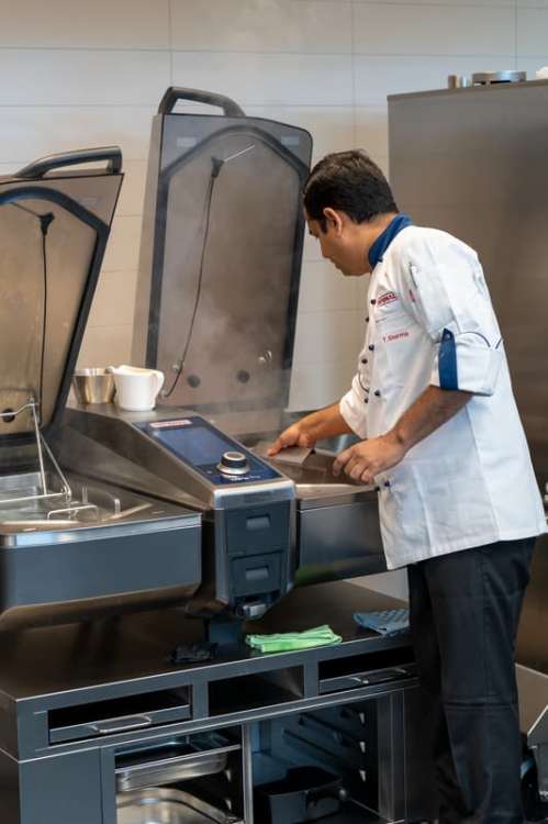 iVario Pro / 使用イメージ画像 / 株式会社ラショナル・ジャパン