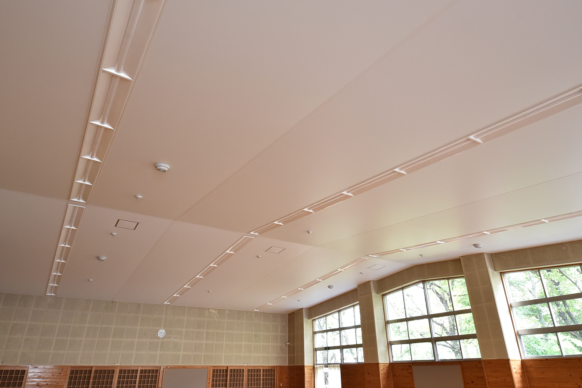 教育施設向け リフォジュール 膜天井工法