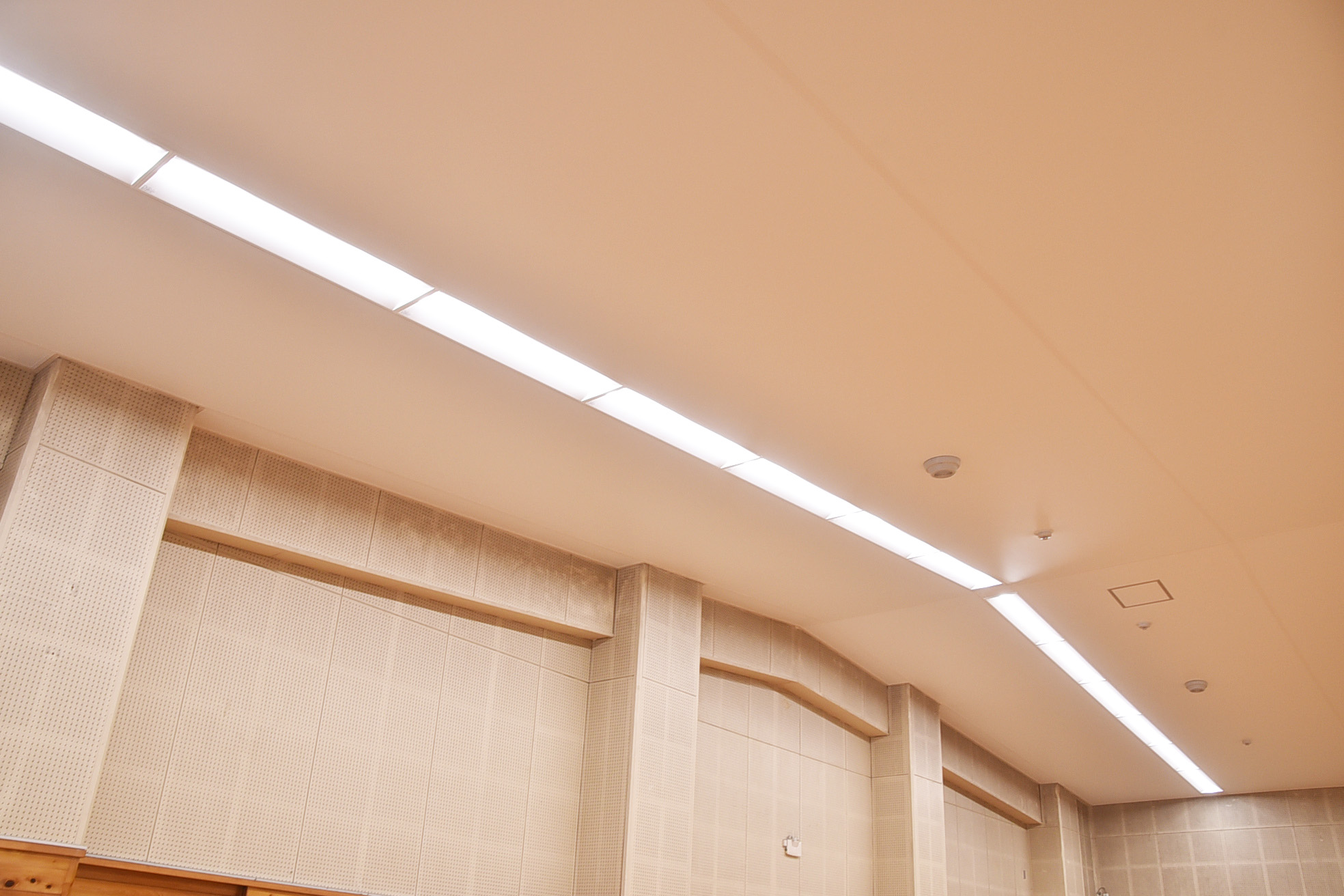 教育施設向け リフォジュール 膜天井工法