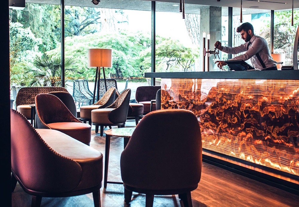 【装飾アクリルパネル「Couture Series」】