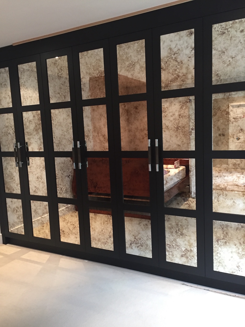 装飾ミラーガラス