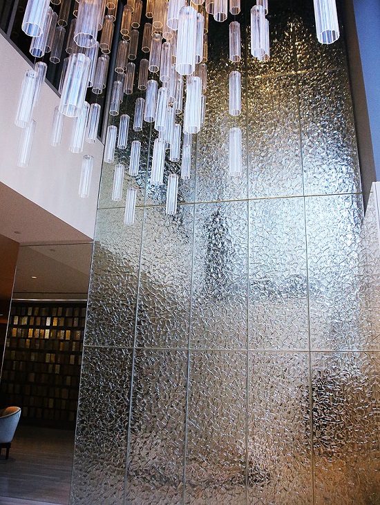 【クラックル(ひび割れ模様)ガラス】