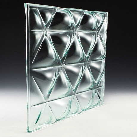 【美しい景観を提供する3Dガラス】