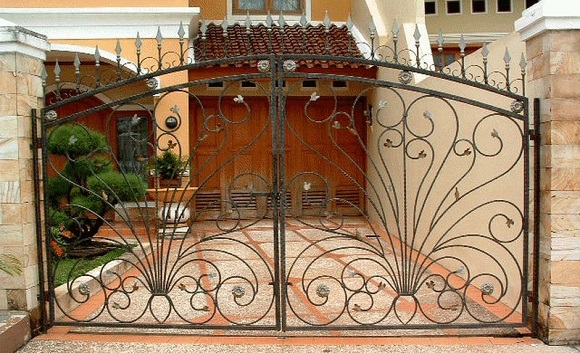 【鉄柵 ロートアイアン(鍛鉄)】