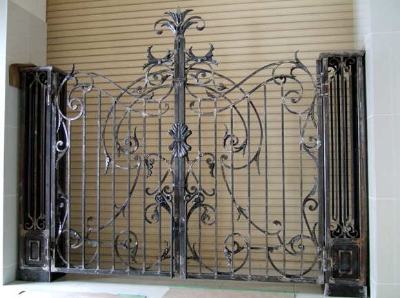 【鉄柵 ロートアイアン(鍛鉄)】