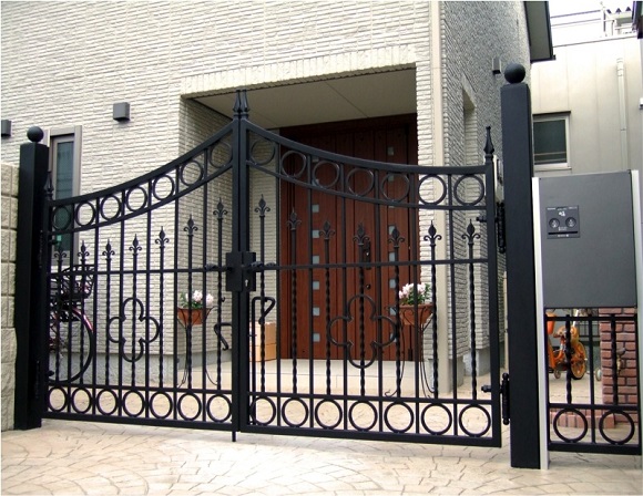 【鉄柵 ロートアイアン(鍛鉄)】