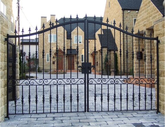 【鉄柵 ロートアイアン(鍛鉄)】