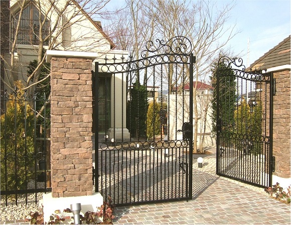 【鉄柵 ロートアイアン(鍛鉄)】