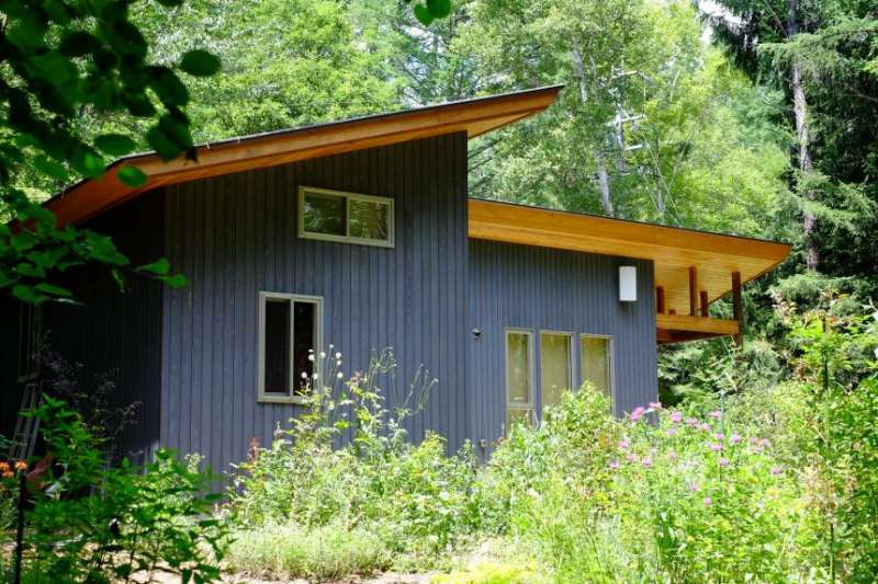 美しい木の外壁材【カラマツT&Tパネル】