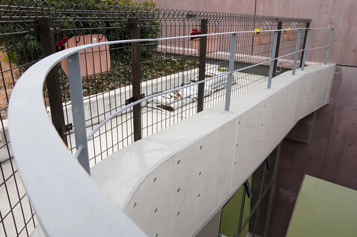 工期を一般塗料の1/3に!【常温亜鉛めっきシリーズ】ローバル