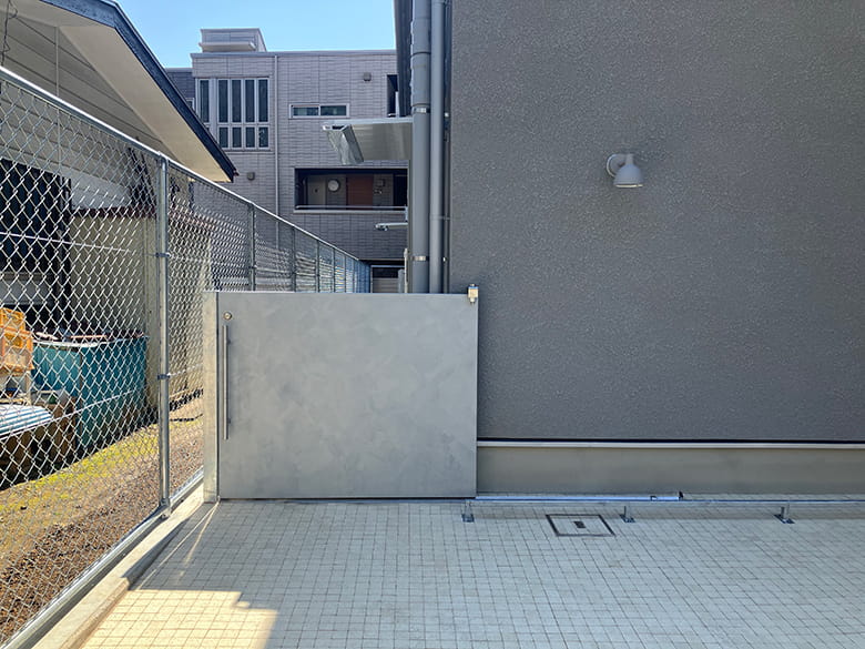 陰影を表現できる意匠性塗料『塗る亜鉛テクスチャー』