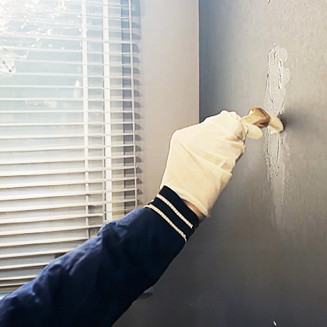 壁紙裏打剥がし・糊拭き取り剤「RePIKA-リピカ-」/ 日本ルナファーザー株式会社