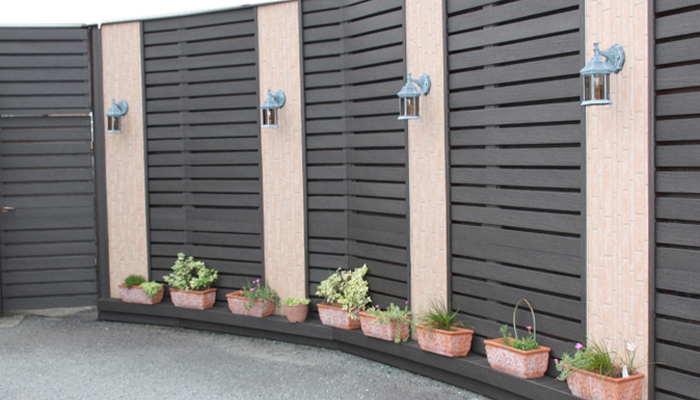 フェンス・ルーバー・機能門柱オリジナル人工木材Eee-Wood