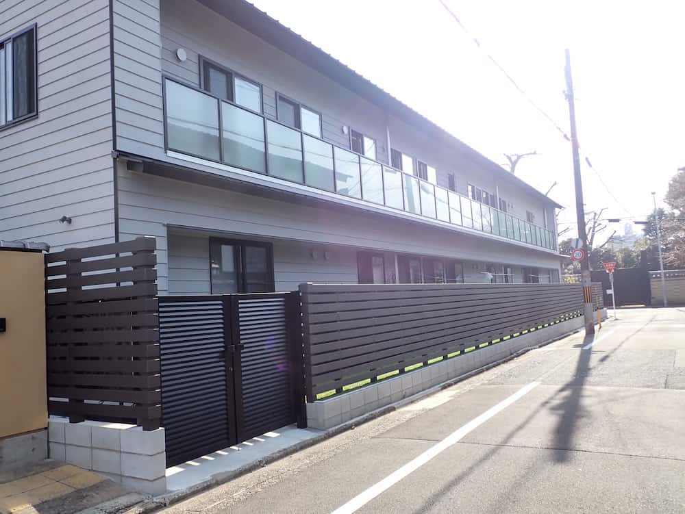 フェンス・ルーバー・機能門柱オリジナル人工木材Eee-Wood