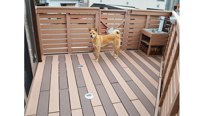 新建材のオリジナル人工木材Eee-Wood